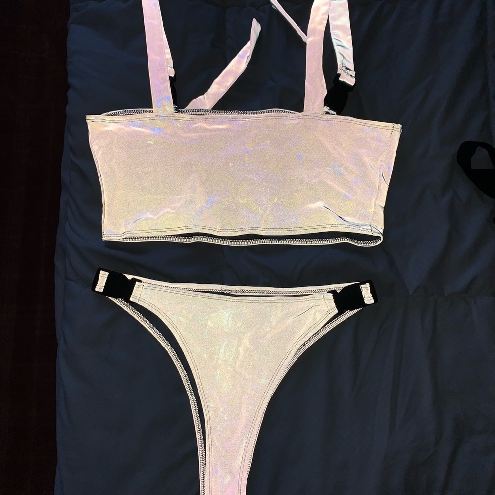 Flash bikini
